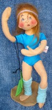 1984 ANNALEE 10" AEROBIC GIRL IN BLUE COMPLETELY MINT CONDITION