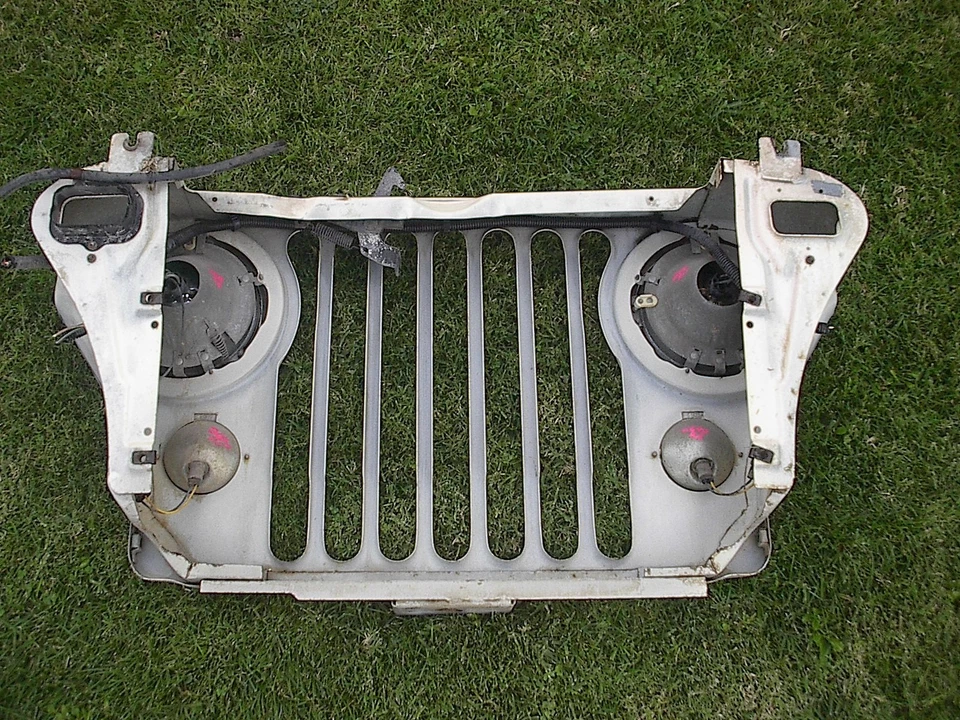 PARRILLA WILLYS JEEP OEM Foto 2 de 4