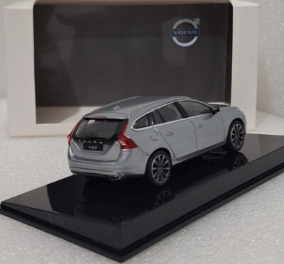 Volvo V60 2014 Electric Silver 1:43 Norev 2300348-802-000 Diecast