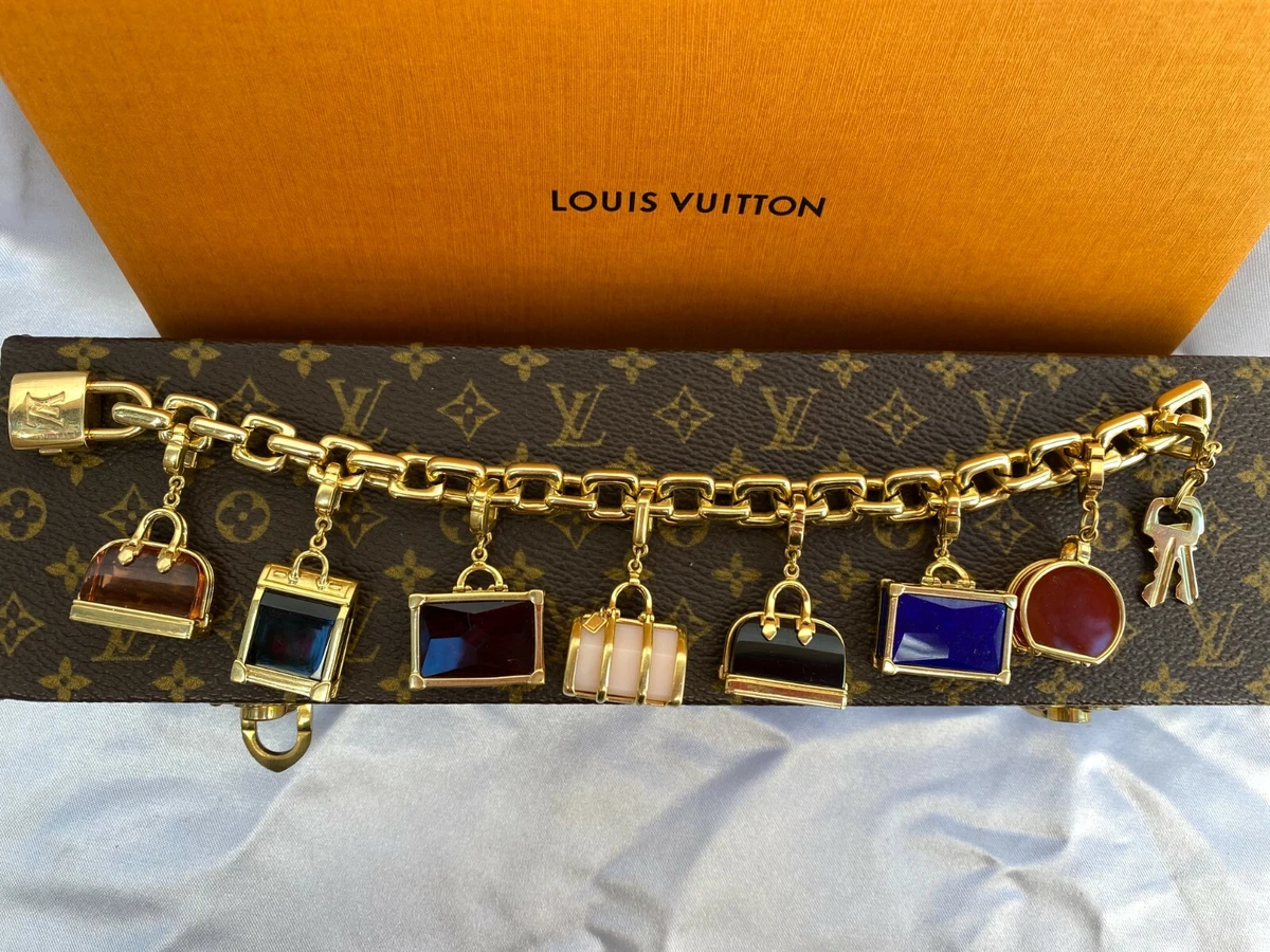 MAGNIFICENT LOUIS VUITTON 18K GOLD CHARM LUGGAGE BRACELET 7 CHARMS WITH  BOX