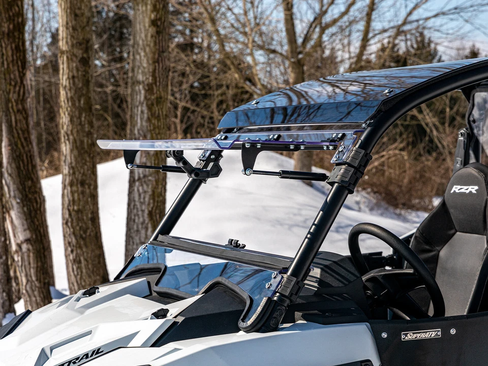 Parabrisas abatible resistente a arañazos SuperATV para Polaris RZR Trail 900 / S (2021+) Foto 4 de 4