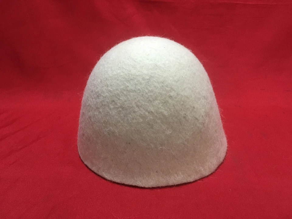 SOMBRERO DE LANA ALBANIA PLIS FOLK QELESHE HECHO A MANO 100% LANA TAMBIÉN LLAMADO PILEUS KAPUC Foto 2 de 4