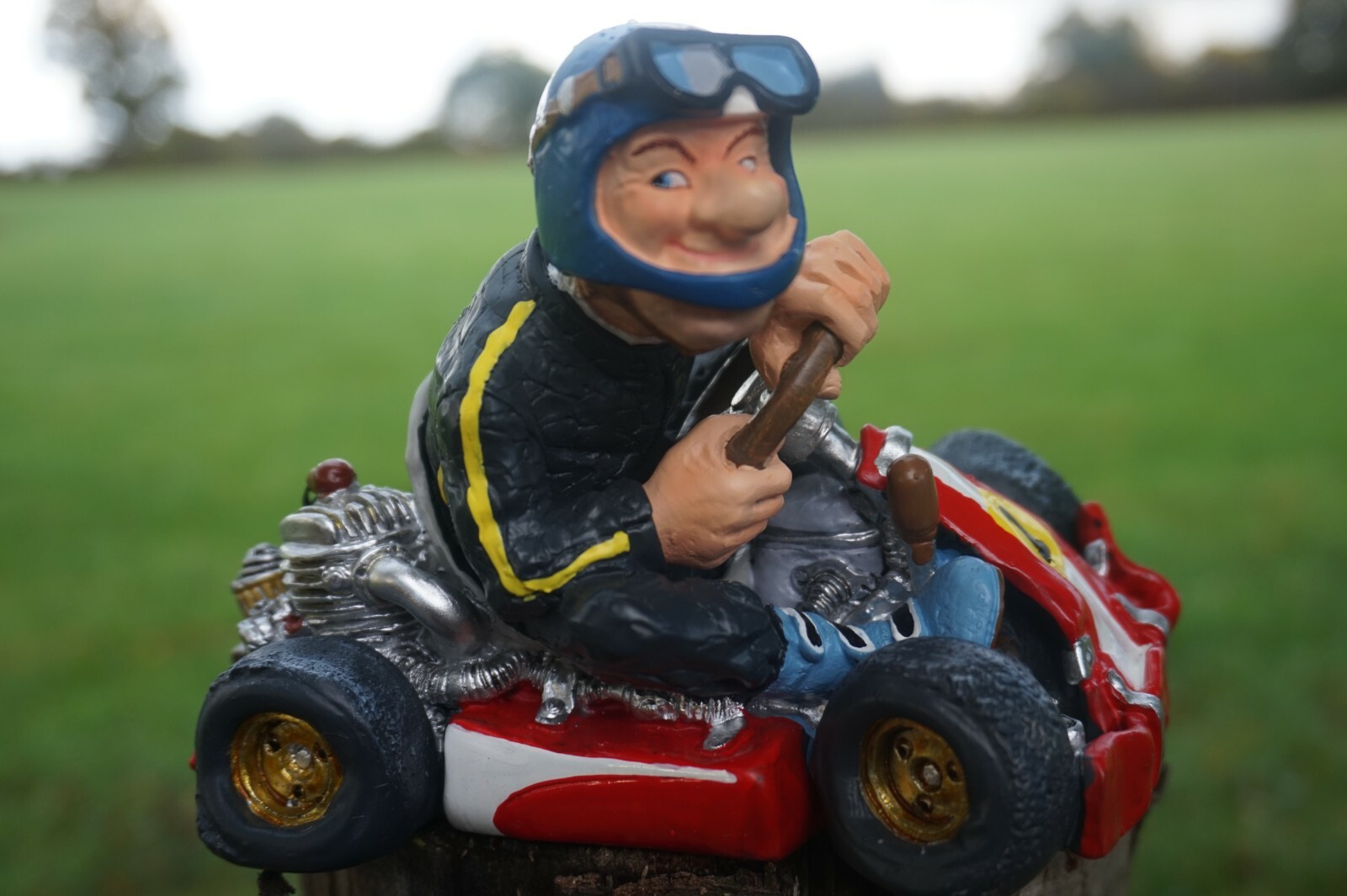 Figurine karting collection Profisti PRO45 statuette de pilote automobile miniature