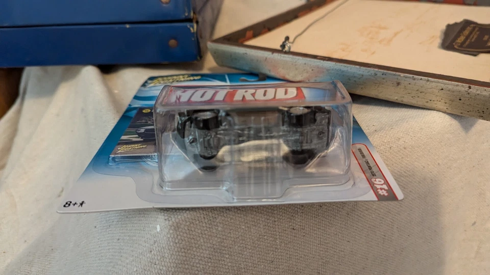 Johnny Lightning - Pontiac Firebird 1970 de su serie Hot Rod Mag Foto 4 de 4