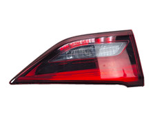 2015-2018 TOYOTA AVENSIS MK3 ESTATE PASSENGER LEFT SIDE INNER TAILGATE LIGHT