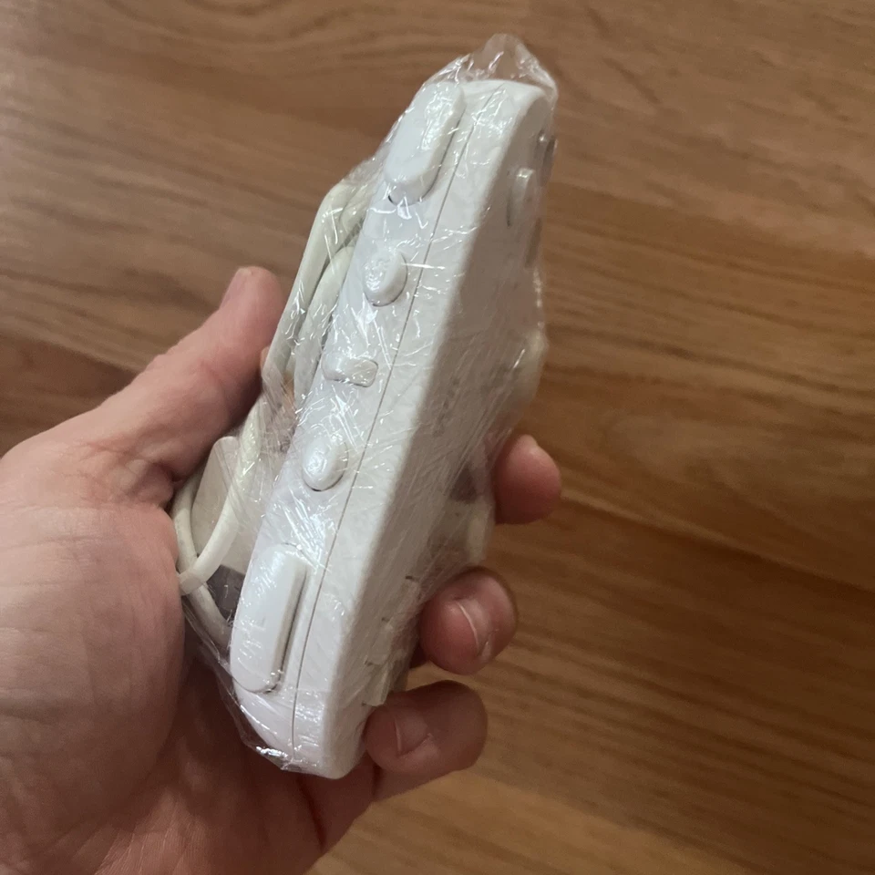 Official OEM White Nintendo Wii Classic Controller RVL-005 ~ Tested & Working - Image 3 of 4