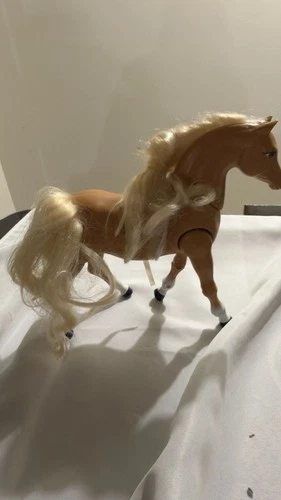 Vintage 1993 Mattel Barbie High Stepper Walking Palomino Horse