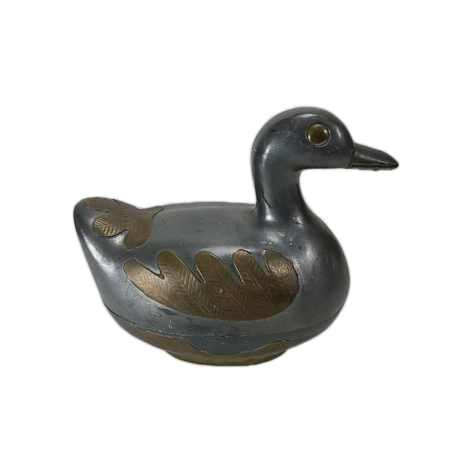 Plato de baratija cubierto de pato de latón grabado vintage de peltre de 4" x 5" Hong Kong Foto 4 de 4