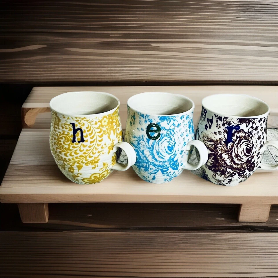 ANTHROPOLOGIE “H.E.R” Tazas de café de cosecha propia ~ 41/4" ~ Juego floral amarillo, azul y marrón Foto 4 de 4