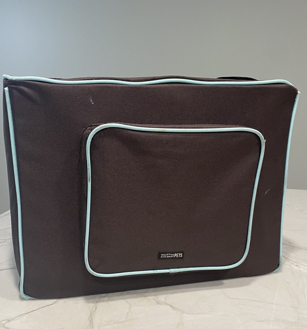 Martha Stewart Pets Car Bucket Basket Seat with clip