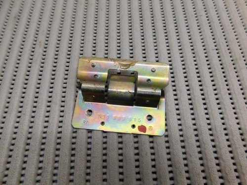 Original VW T4 Halteklammer Heckklappenverkleidung - 705868615 -