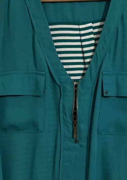 Casual Modern Top Seasonal Green Takara Women’s Blouse Zipper Pocket Comfy Fit