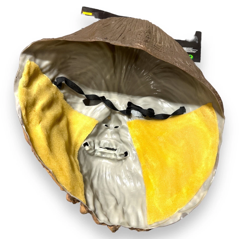 Rubies 2005 Vinyl Chewie Starwars Chewbacca Pullover Full Face Mask Deadstock - Image 2 of 3