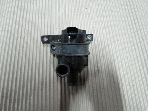Original VW Golf V Plus Zusatzwasserpumpe M4823 1k0965561l