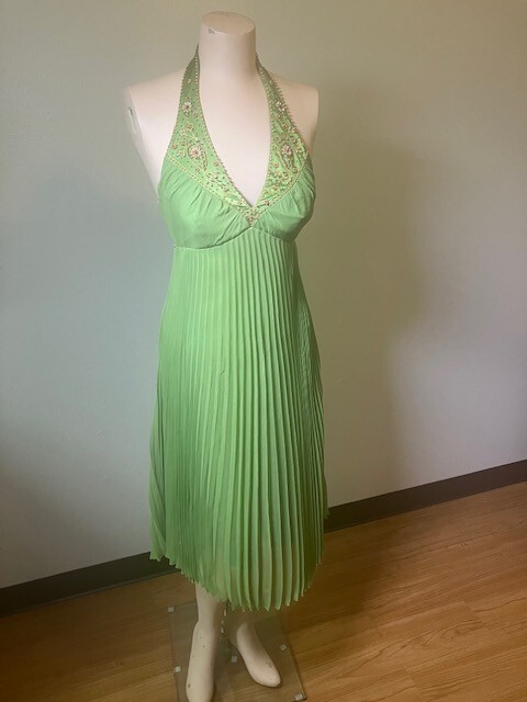 Laundry by Shelli Segal Beaded Silk Green Dress Size 6 Laundry by Shelli Segal Beaded Silk Green Dress Size 6