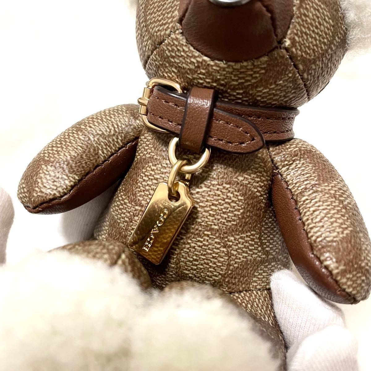 Extremely beautiful coach Bear Keyring Signature … - image 8