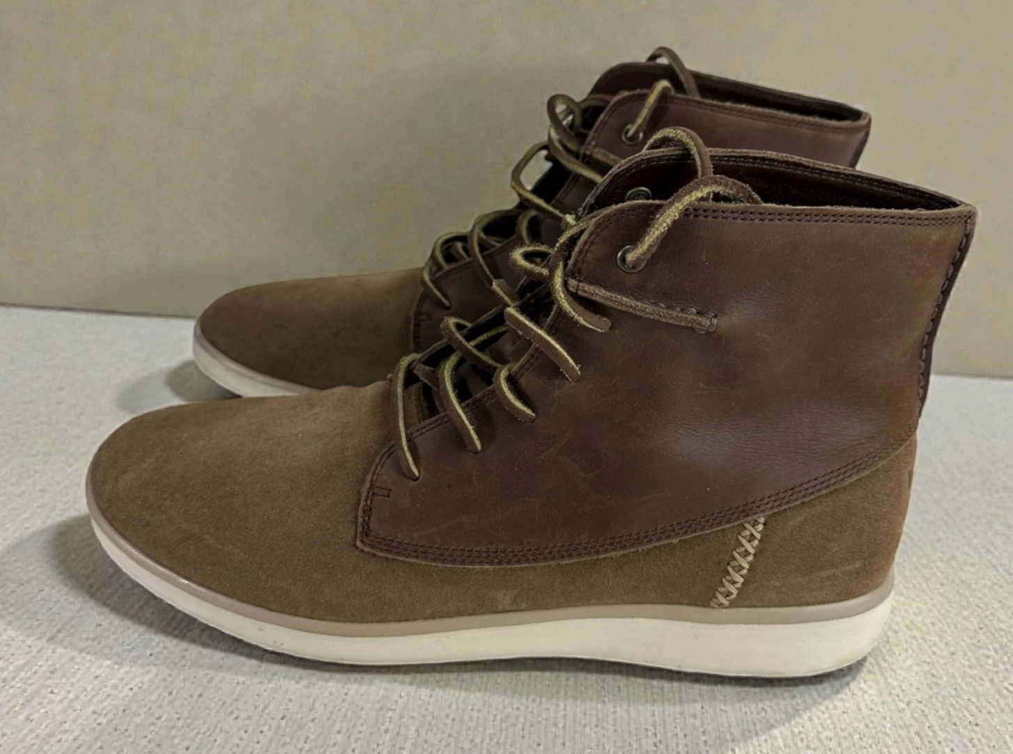 UGG Lamont Leather Chukka Boots Men's 11.5 Chestnut Brown Laced Shoes Uggs