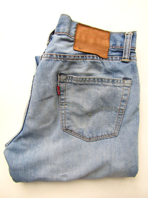 Levi's 504  regular straight leg men's jeans W30 L30 light blue denim LEVE629