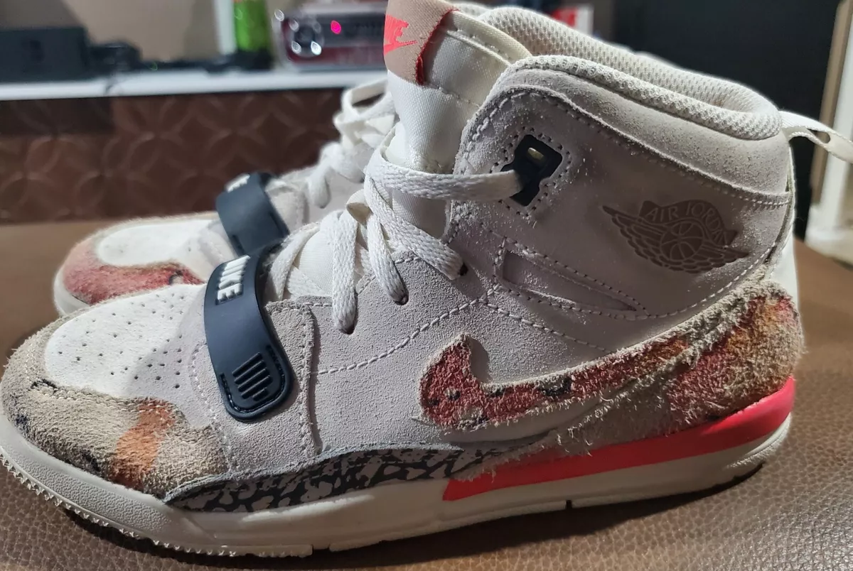 Nike Air Jordan Legacy 312 Kids Size 2.5 Y / Orange & White