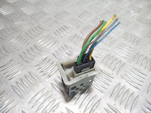 Opel Astra G 2000 Heizungslüfter Regler Widerstand 90560362 Benzin 1kW UST88098