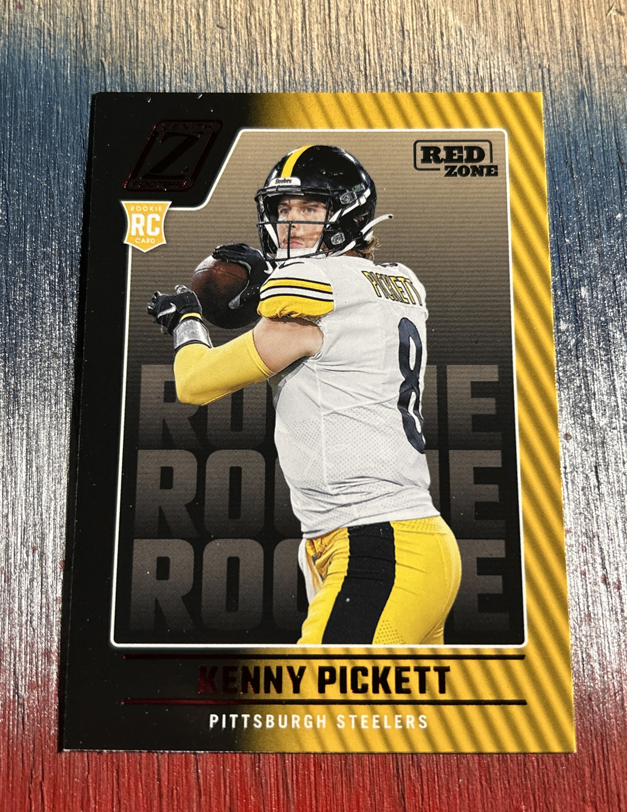 2022 Panini Zenith Kenny Pickett Pittsburgh Steelers #101 RC SSP Red Zone
