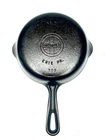 GRISWOLD CAST IRON NO. 3 SKILLET 709 L  Small Logo
