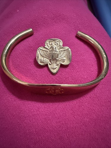 Vintage 1970s Girl Scout Gold Tone Pin and Bracelet Lot of 2