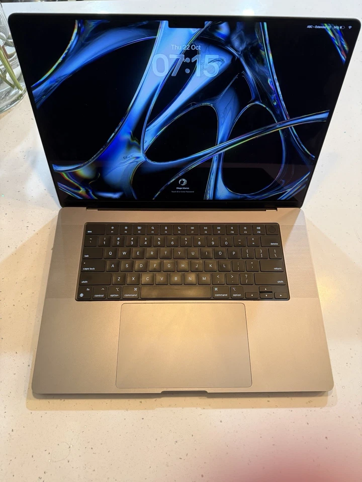 Apple MacBook Pro 16" M1 Max · 32GB · 512GB, photo 2 of 5
