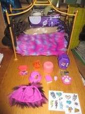 Monster High G3 Clawdeen Wolfs Creepover Party Bed & Accessories & Clawdeen Doll