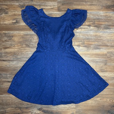 Francesca's Mi Ami blue lace embroidered knee length flutter sleeve stretch MED