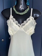 Vintage 1960's Schreiner Lemon short full slip, Size SW UK 8-10 559 