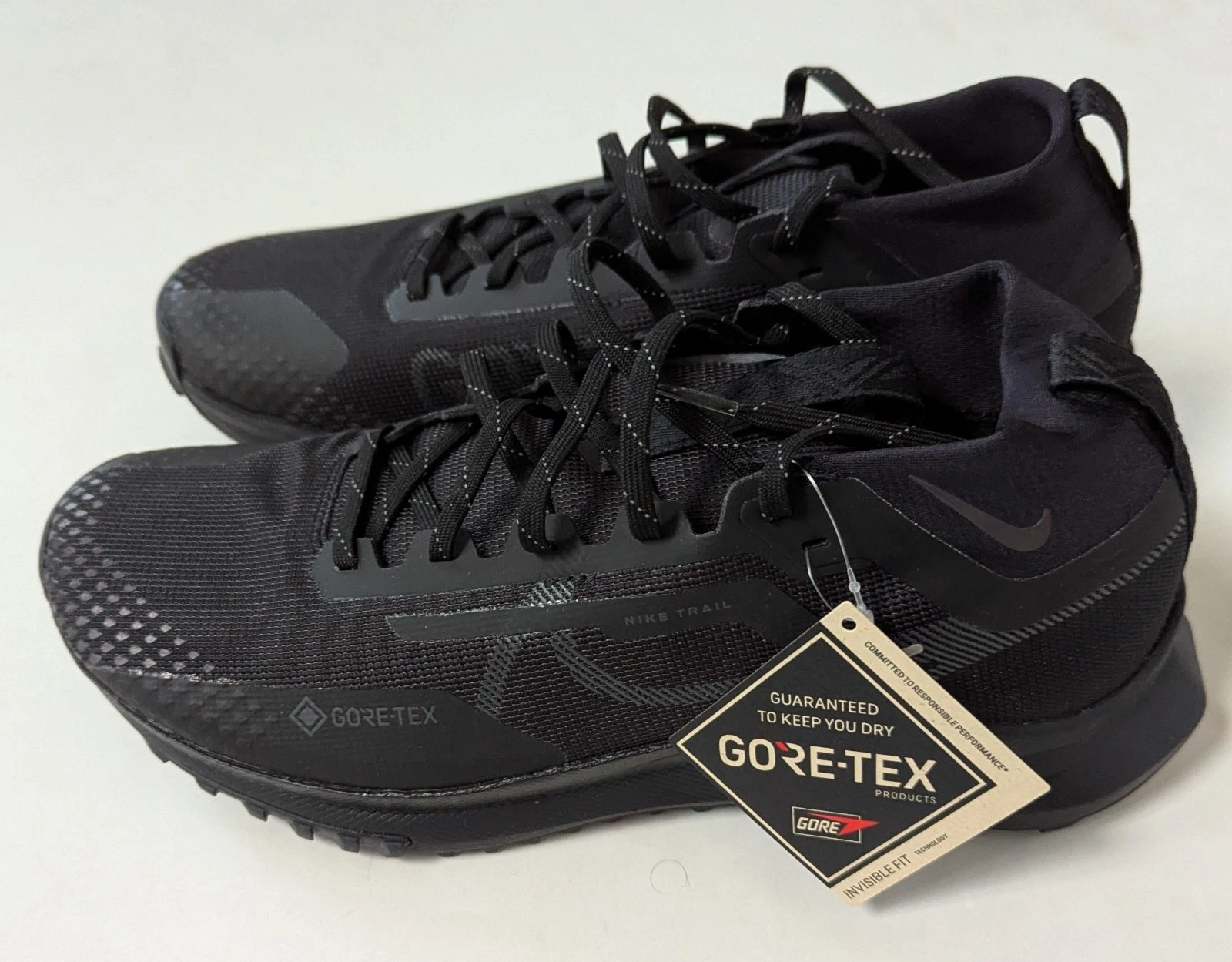 Nike Pegasus Trail 4 GTX V2 HM9728 001 man black shoes Brand New
Opens in a new window or tab