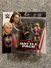 WWE Alexa Bliss v Nia Jax Battle Pack Series 54