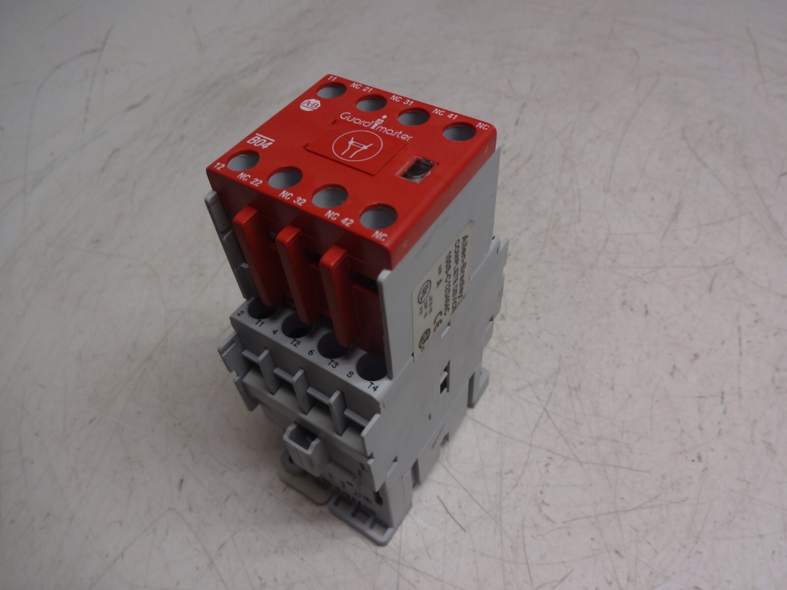 Allen Bradley 100s-c12d404c Safety Relay