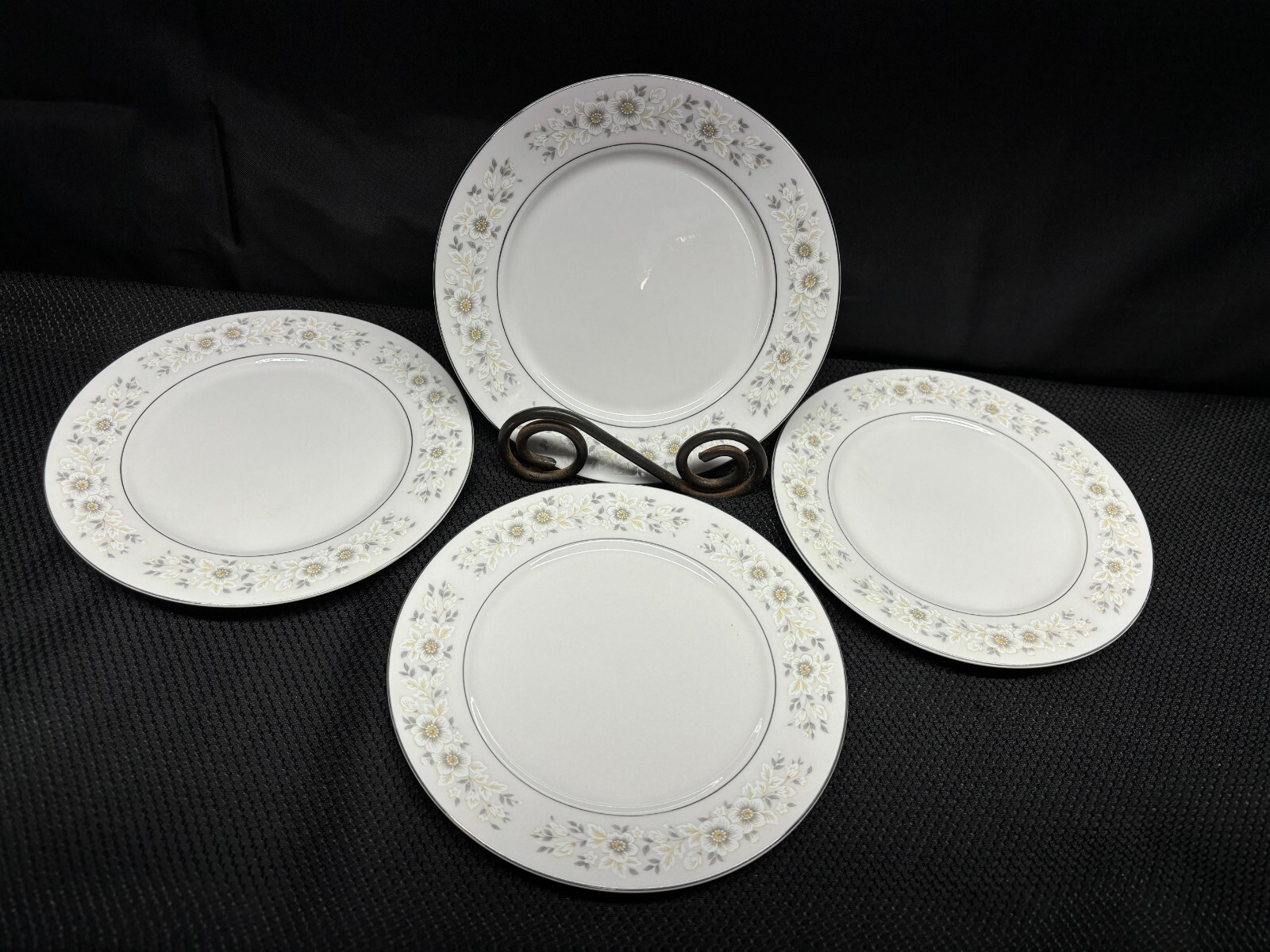 Of 4 ~ Salad Plates ~ 7 1/2"