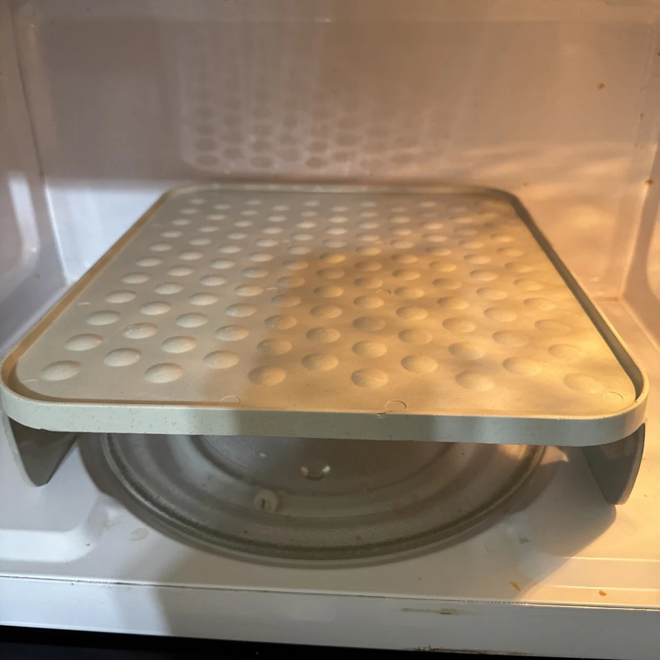 Estante de cocina vintage para hacer comidas para microondas Nordic Ware 12 5/8"X10 3/4" X 3 7/16" Foto 4 de 4