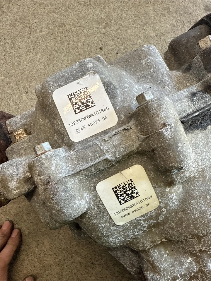 DIFERENCIAL PORTADOR TRASERO FORD ESCAPE 13-16 123.428 MILLAS RELACIÓN 3,51 CV6W4C166AA Foto 4 de 4