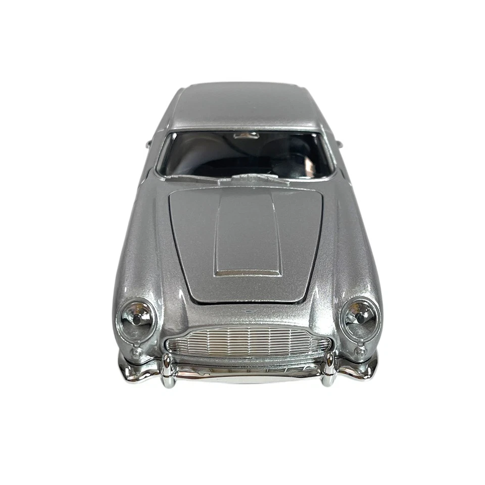 Modellino Auto Welly 1/24 Aston Martin DB5 1964 Silver - Immagine 2 di 4
