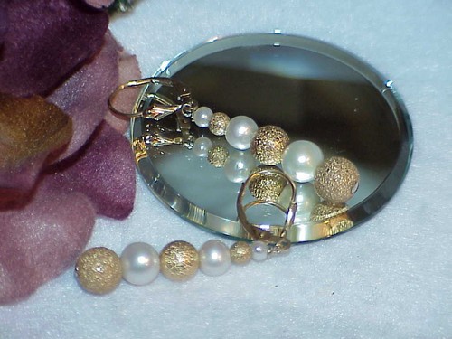 14K 6 Pearl 6 Gold Granulated Beads Lever Back Dangle Earrings New  - Picture 7 of 9