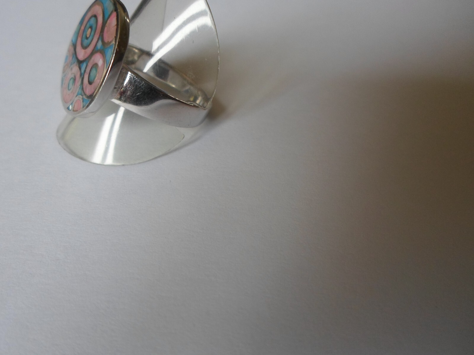 solid silver ring, circle, blue and pink mother-o… - image 7