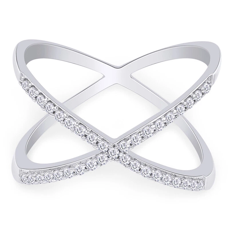 Anillo de compromiso de boda con cruz cruzada de diamantes naturales de 1/4 quilate para mujer de oro de 10 quilates Foto 3 de 4