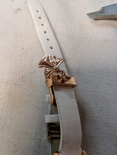 Hallmark Watch Silver Tone On White Vegan Leather - New Battery With Charms - Picture 9 of 9