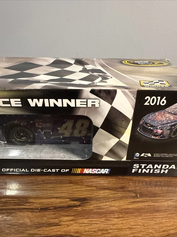 Jimmie Johnson #48 Lowes Superman Fontana Win 2016 SS versión de carrera ganador Foto 3 de 4