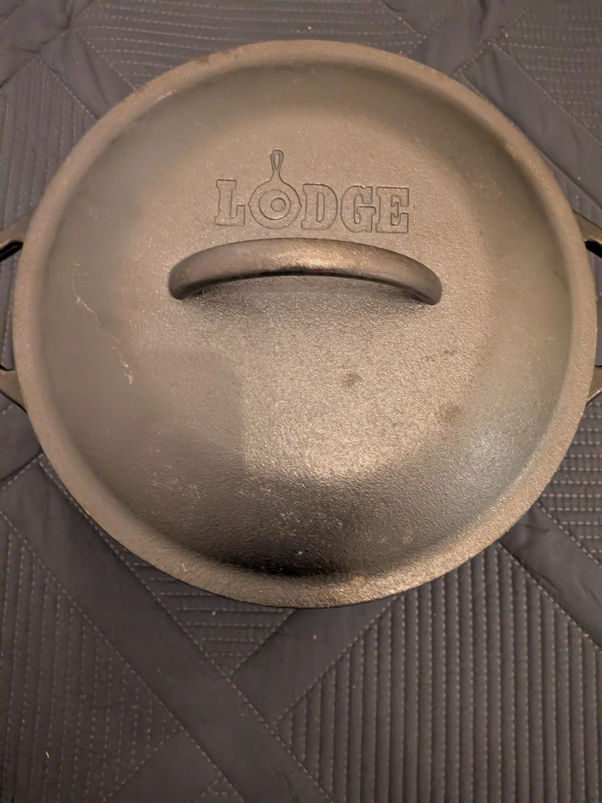 Black Lodge 10 1/4" 5QT 8 DOL USA Cast Iron Dutch Oven Pot Self Basting Lid VTG