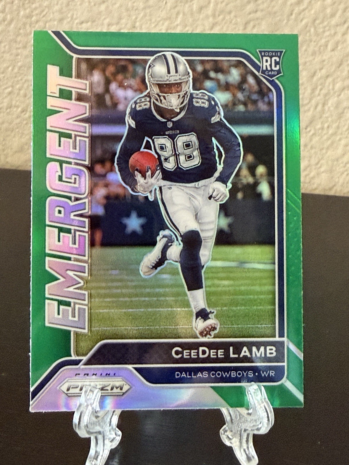 2020 Panini Prizm - Emergent CeeDee Lamb #7 Green Prizm (RC)