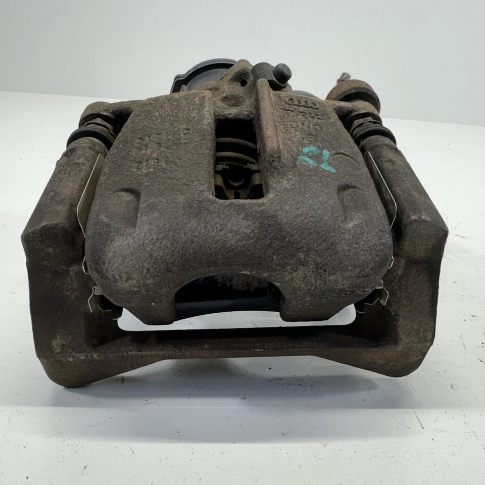 2013-2018 奥迪 A6 四轮 AWD 后部左侧悬浮盘制动钳 原始设备制造商 — 第 2/4 张图片