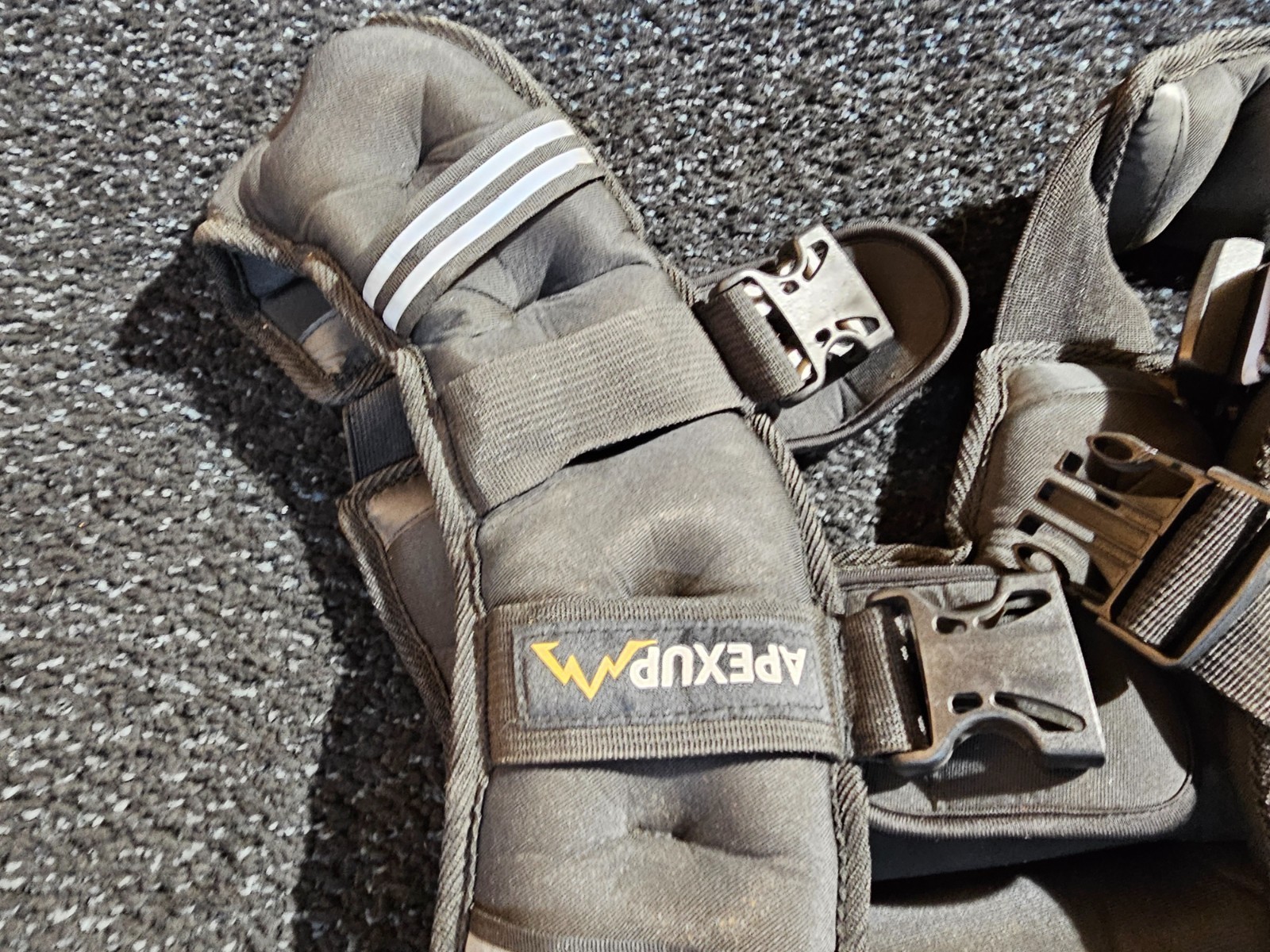 Apexup Weighted Vest 23 lbs with Reflective Stripe Black Fitness Workout Vest