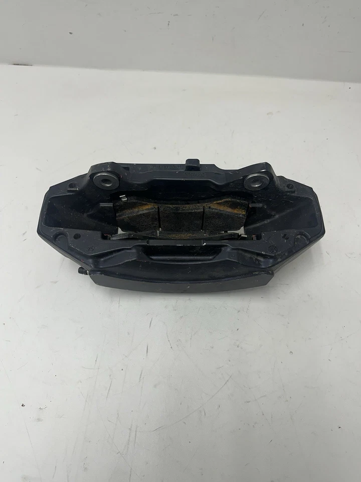 2023 2024 2025 Cadillac Escalade Right RH Passenger Caliper 86793183 OEM - Image 2 of 4