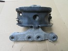 Engine mount vacuum valve
