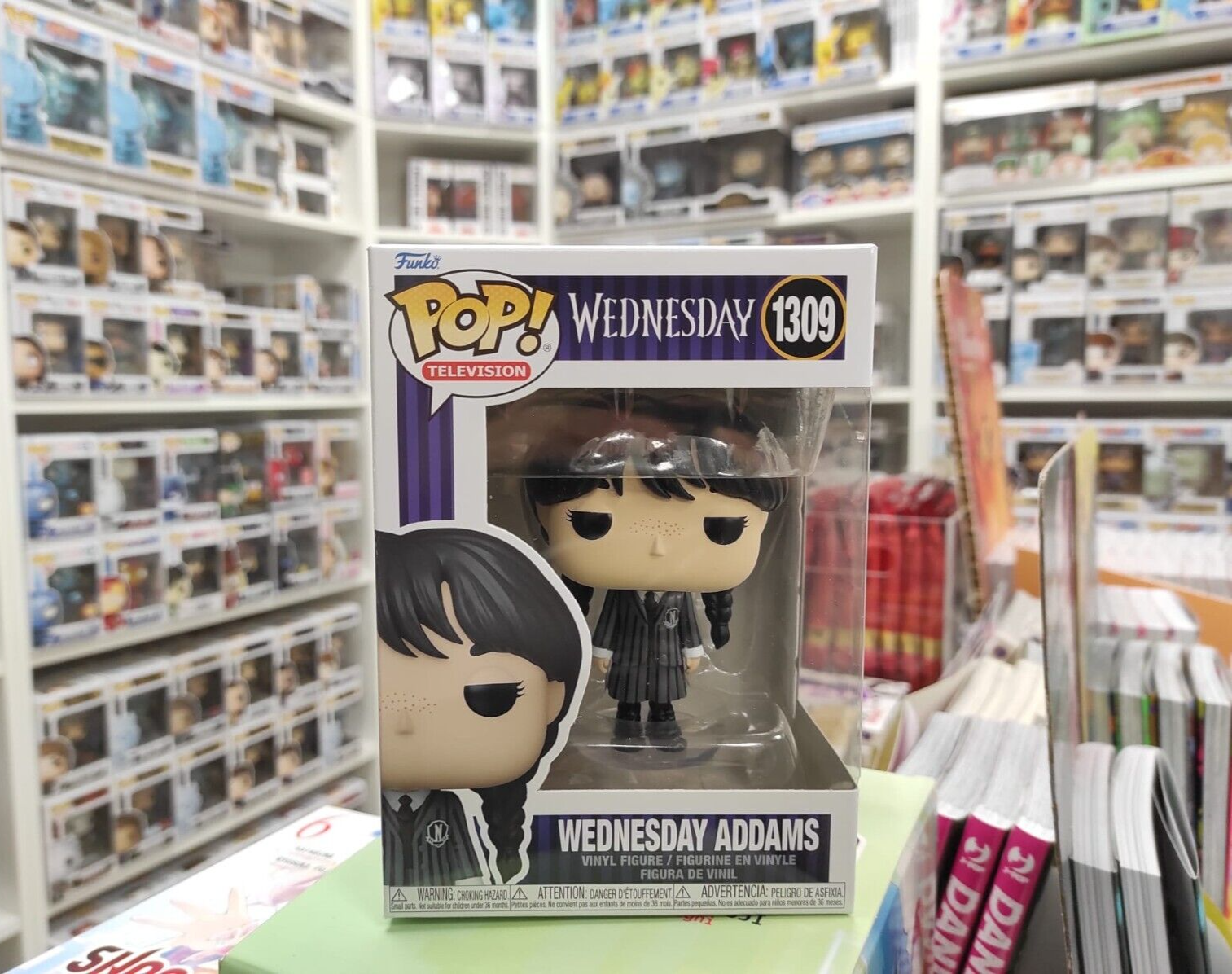 Funko Pop Wednesday Addams 1309 - Immédiatement Disponible - Vinyl + Protecteur